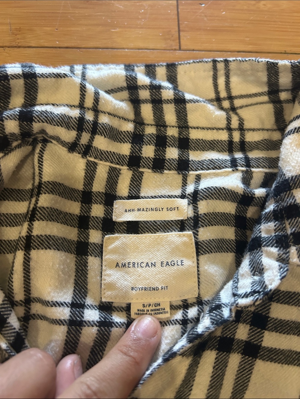American Eagle Black and Cream Plaid Boyfriend Shirt - Picture 2 of 2